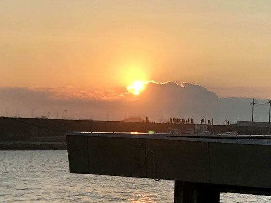 鹿島灘漁港・初日の出