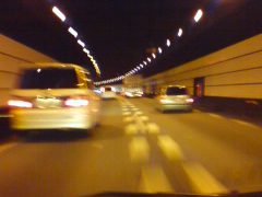 東名高速のトンネル